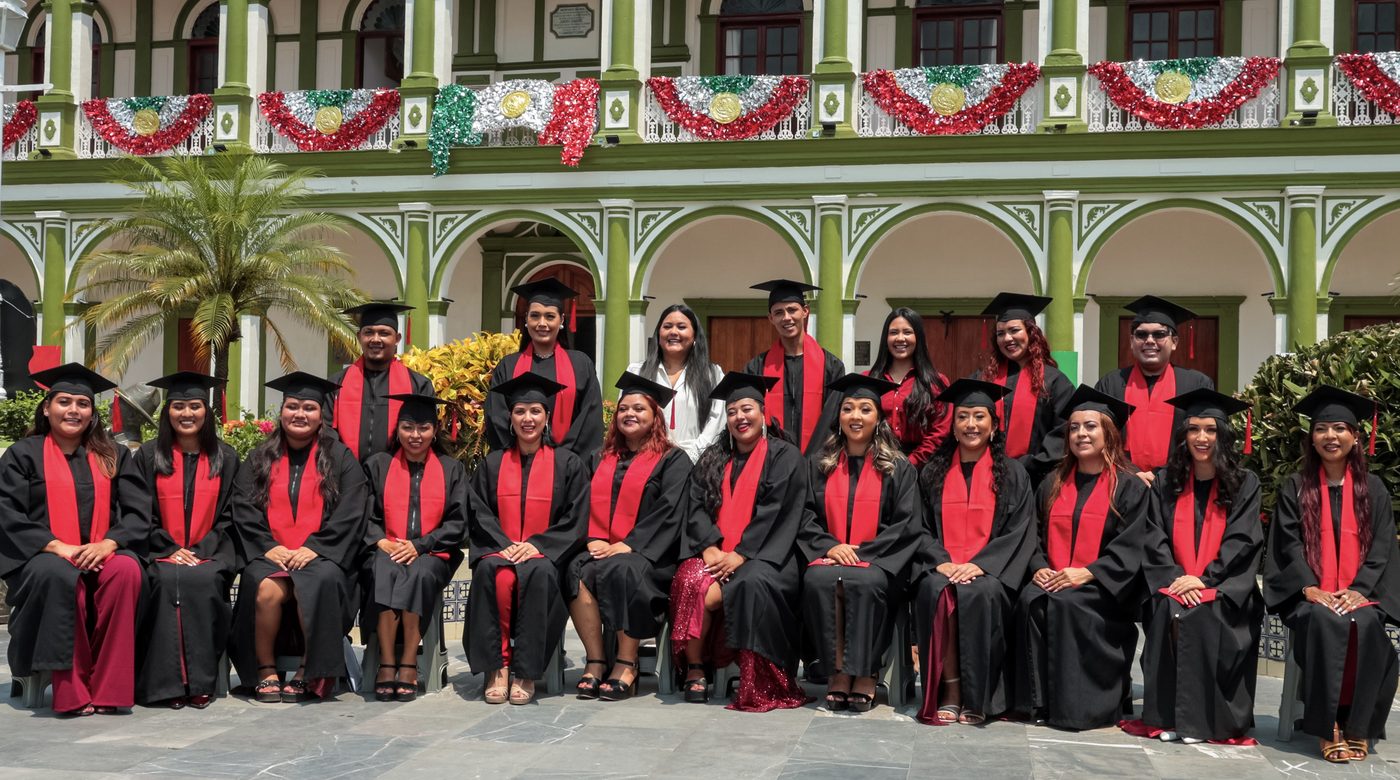 Una generación completa, el día de su graduación